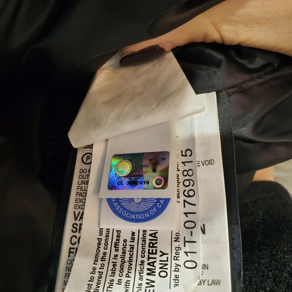 Canada Goose Shelburne Fur Parka - Picture 7 of 11